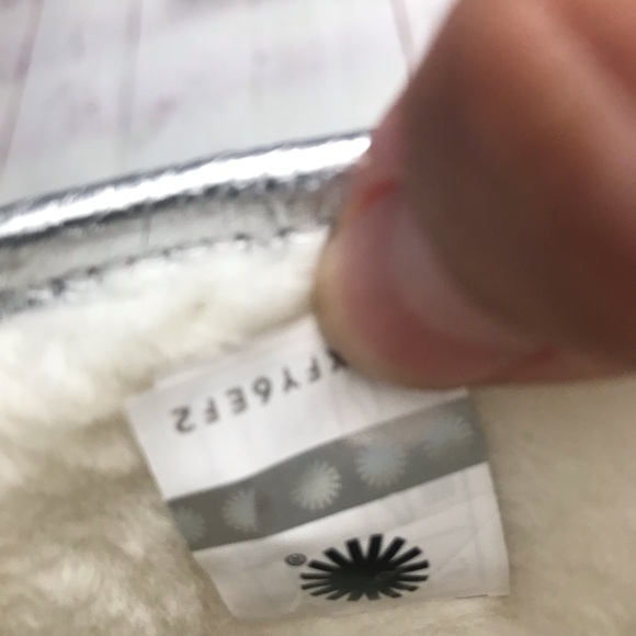 UGG Classic Mini Metallic Ankle Boots in Silver - Picture 6 of 6